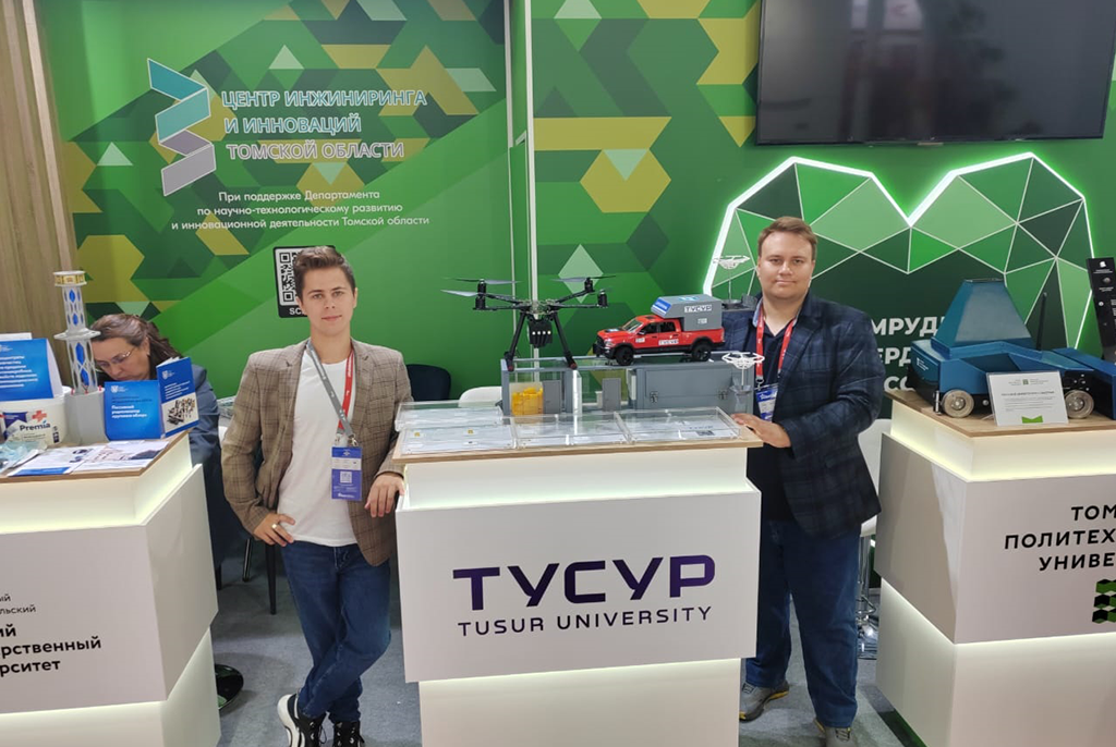 ТУСУР активно участвует в Международном военно-техническом форуме «Армия-2024», который проходит с 12 по 14 августа в Московской области.