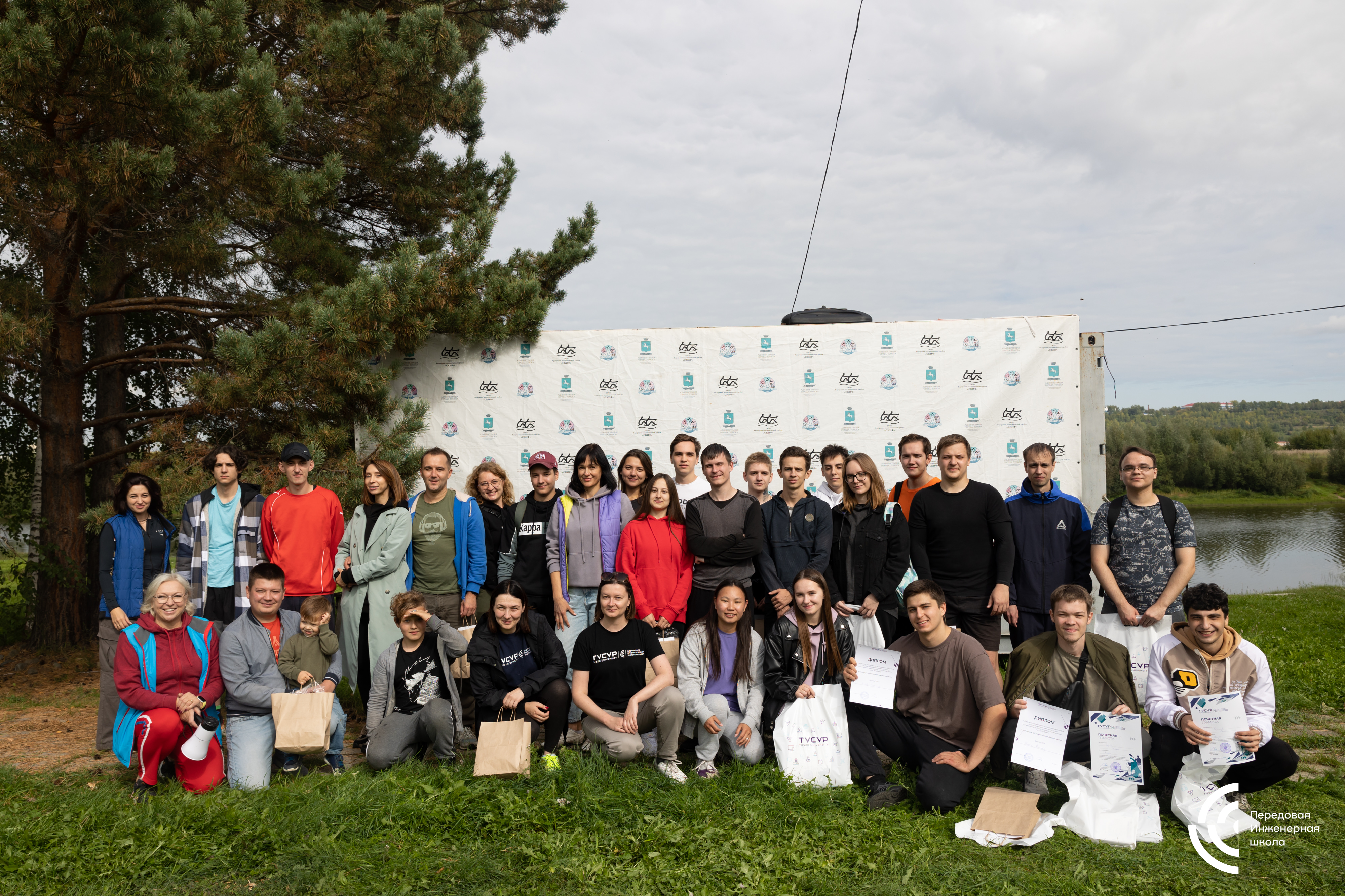 Более 30 человек приняли участие в соревнованиях по академической гребле на приз ПИШ ТУСУР