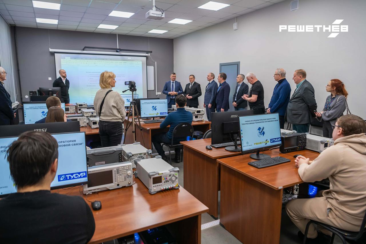 Передовая инженерная школа ТУСУР запускает лабораторию совместно с АО «РЕШЕТНЁВ» и СибГУ им. М.Ф. Решетнёва